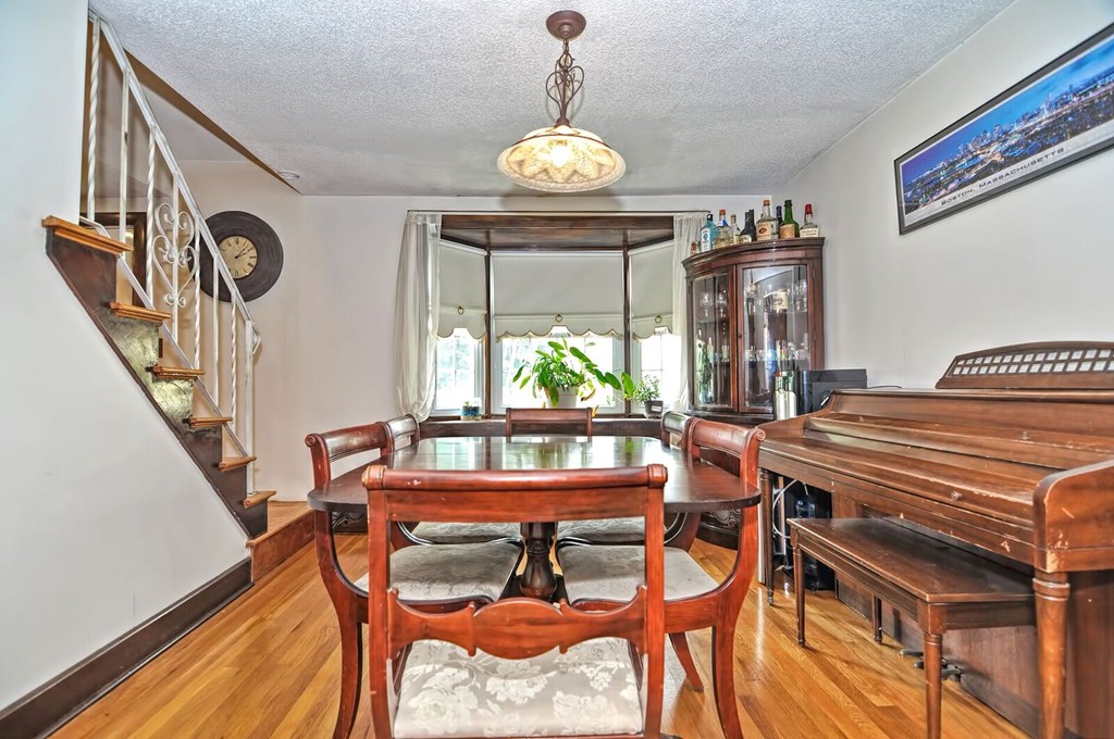 30 Edward Road Watertown, MA 02472 - Photo 5 of 17 Gallery Image 5