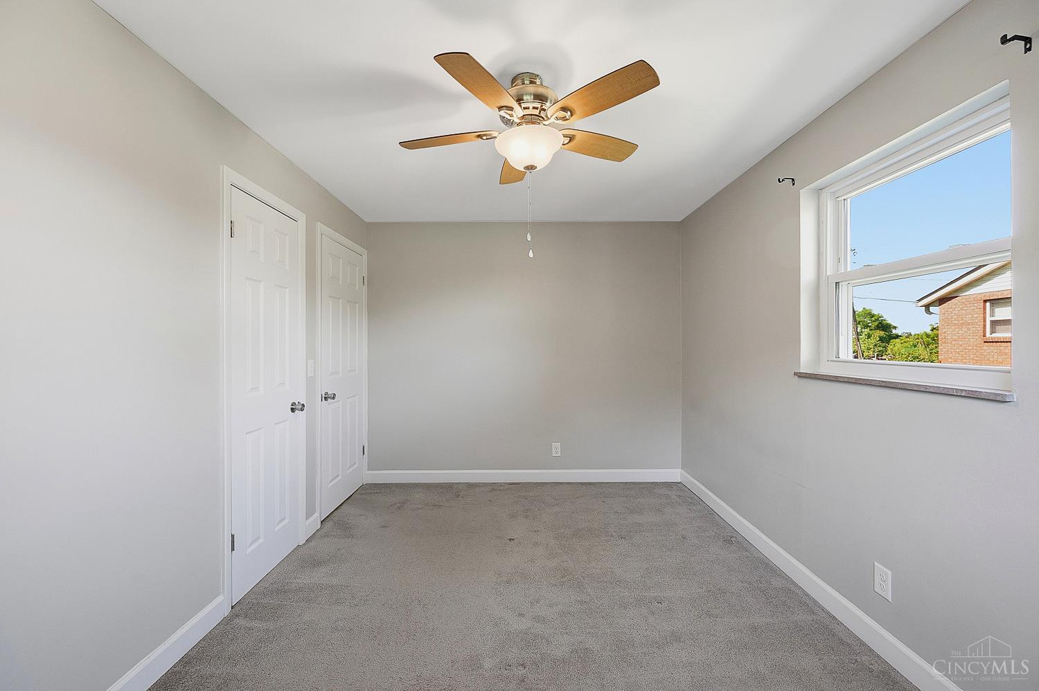 6718 Springdale Road Cincinnati, OH 45247 - Photo 18 of 34