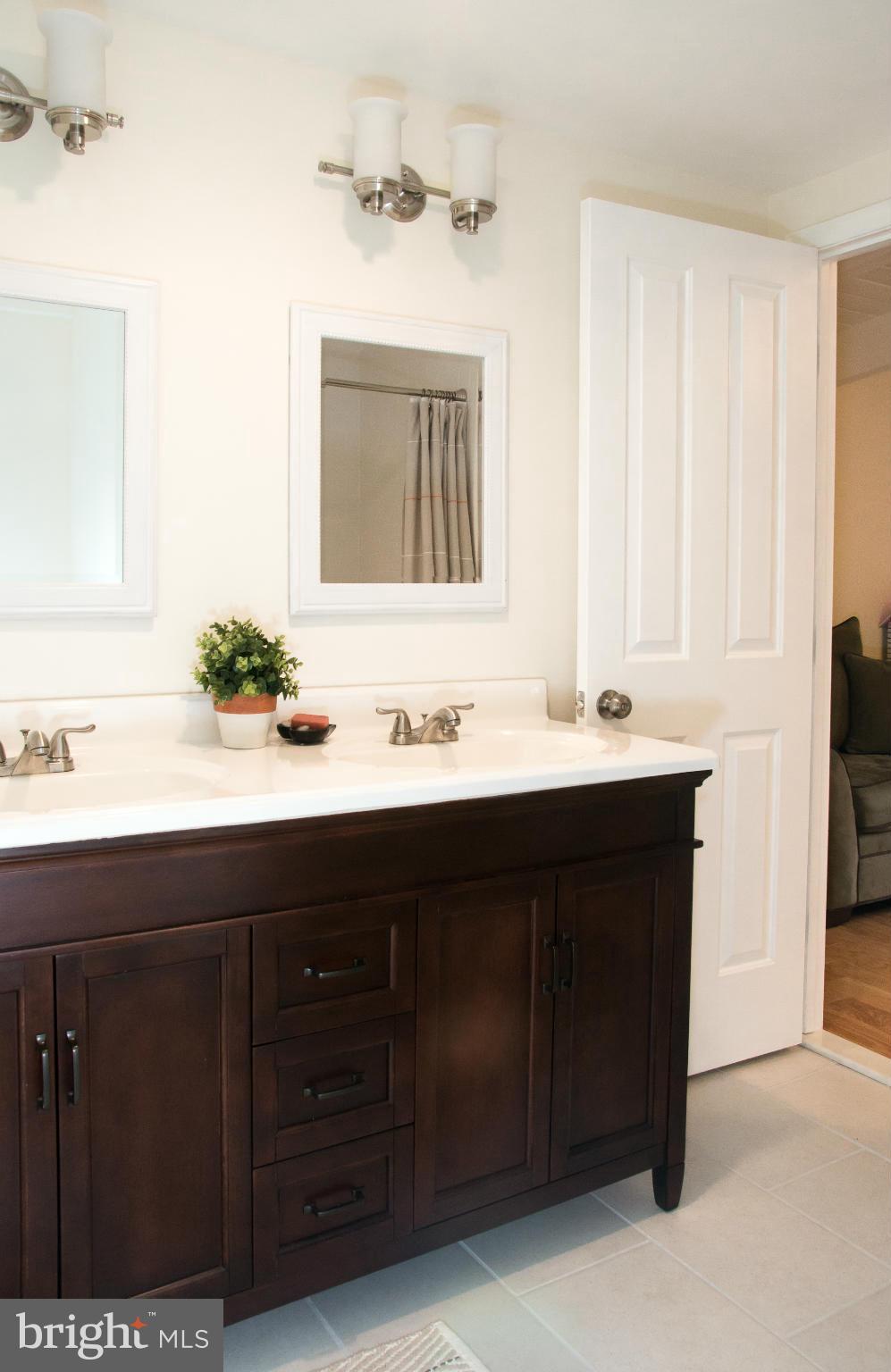 3225 Patmor Road Owings Mills, MD 21117 - Photo 10 of 24 Bath (Master)