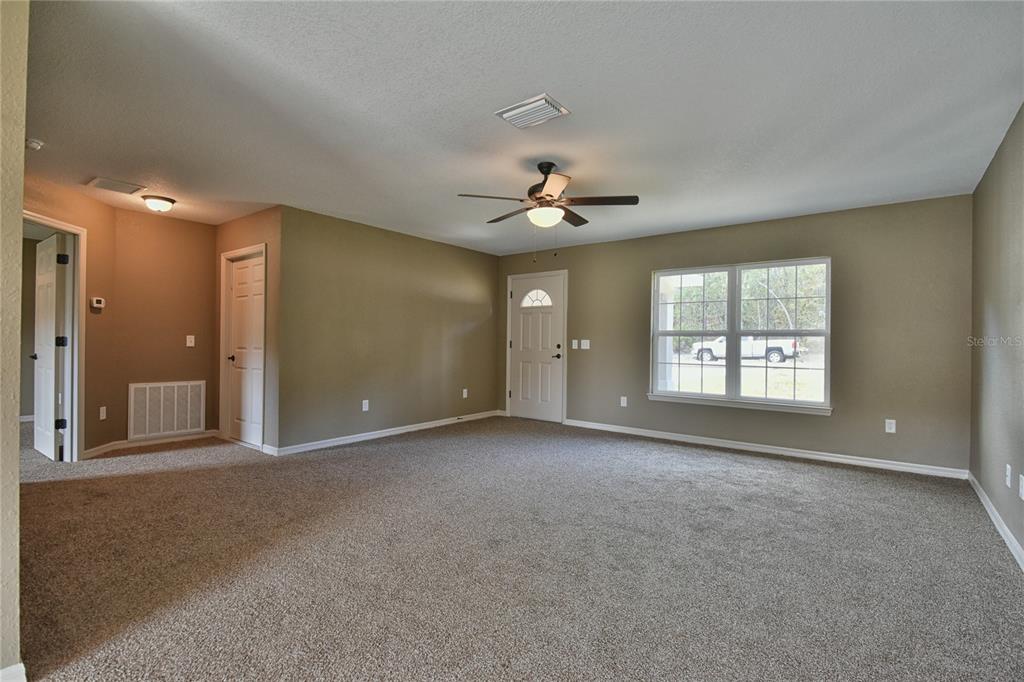 5210 Southwest 161st Place Road Ocala, FL 34473 - Photo 7 of 13 Gallery Image 7