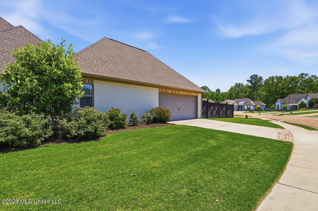 715 Prosperity Crossing Flowood, MS 39232 - Photo 4 of 37 04-715 Prosperity Xing _ Hometoursms.com