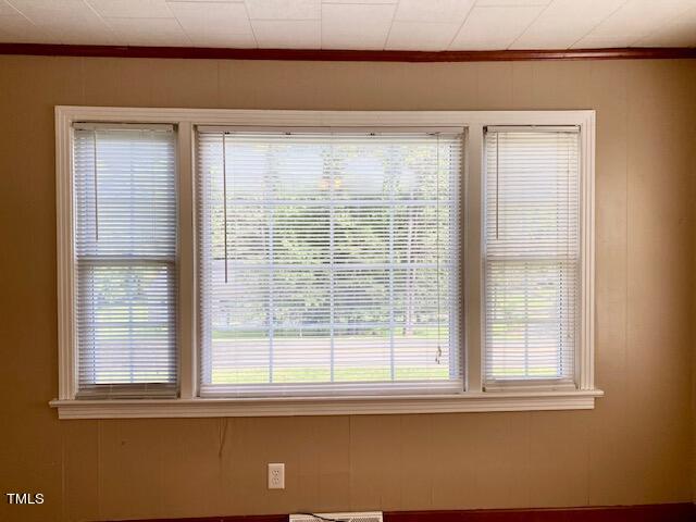 9081 Virgilina Road Roxboro, NC 27574 - Photo 7 of 36 Nice Large picture window on front of the house