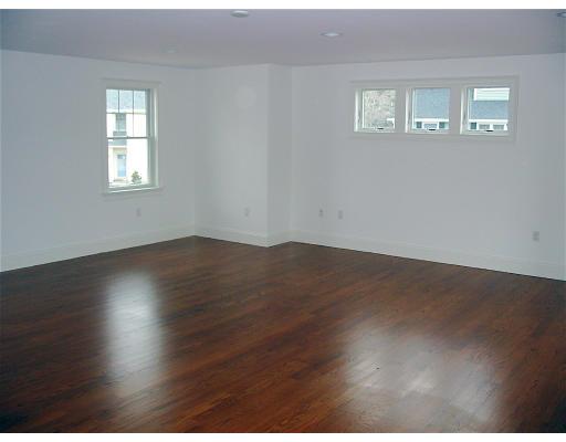 5 Clipper Way Marblehead, MA 01945 - Photo 6 of 9 Gallery Image 6
