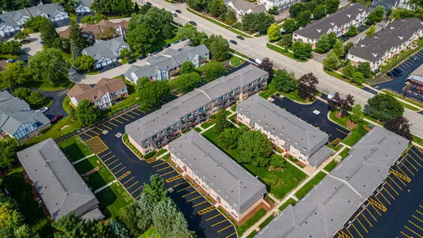 $189,900 | 884 South Plum Grove Road, Unit 111, Palatine, IL 60067