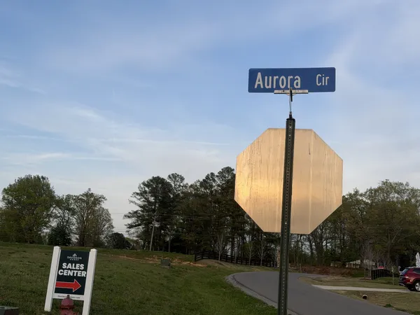 $381,900 | 16 Aurora Circle, Fayetteville, TN 37334