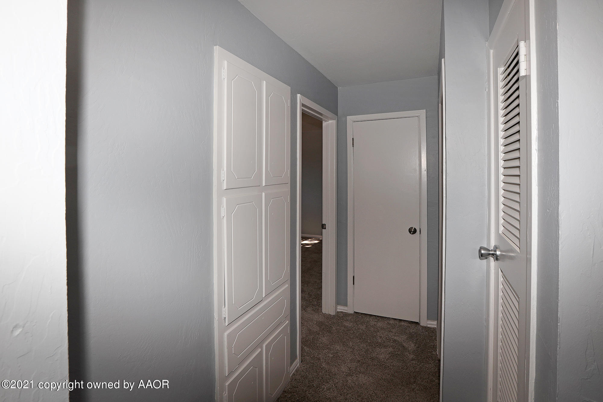 2814 Porter Drive Amarillo, TX 79110 - Photo 17 of 32 Hallway Storage
