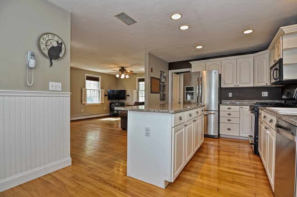 49 Cypress Road Wrentham, MA 02093 - Photo 11 of 25 Gallery Image 11