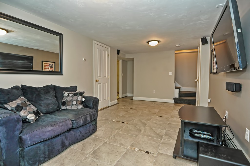 49 Cypress Road Wrentham, MA 02093 - Photo 21 of 25 Gallery Image 21