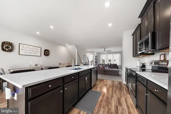 $574,999 | 10539 Waterbury Woods Way, Manassas, VA 20112
