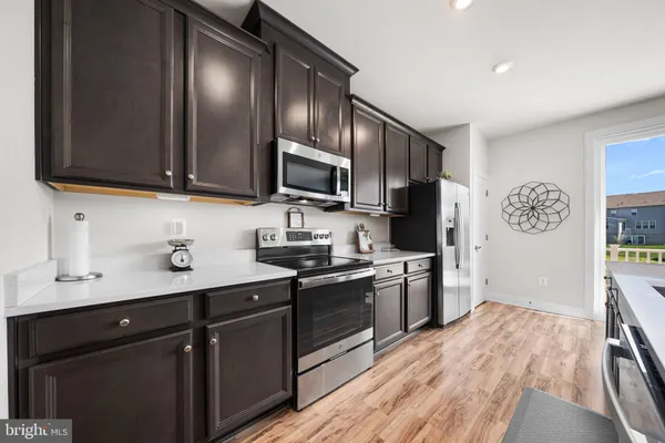 $574,999 | 10539 Waterbury Woods Way, Manassas, VA 20112