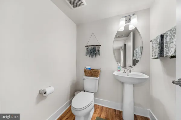 $574,999 | 10539 Waterbury Woods Way, Manassas, VA 20112