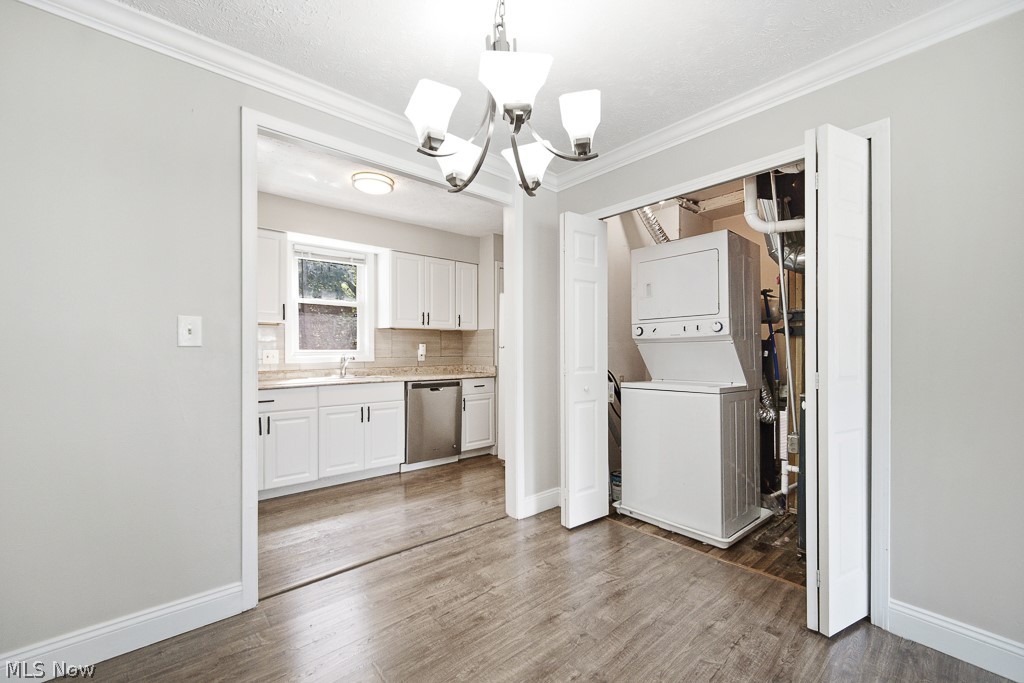 2326 Greenvale Road Cleveland, OH 44121 - Photo 7 of 22 Gallery Image 7