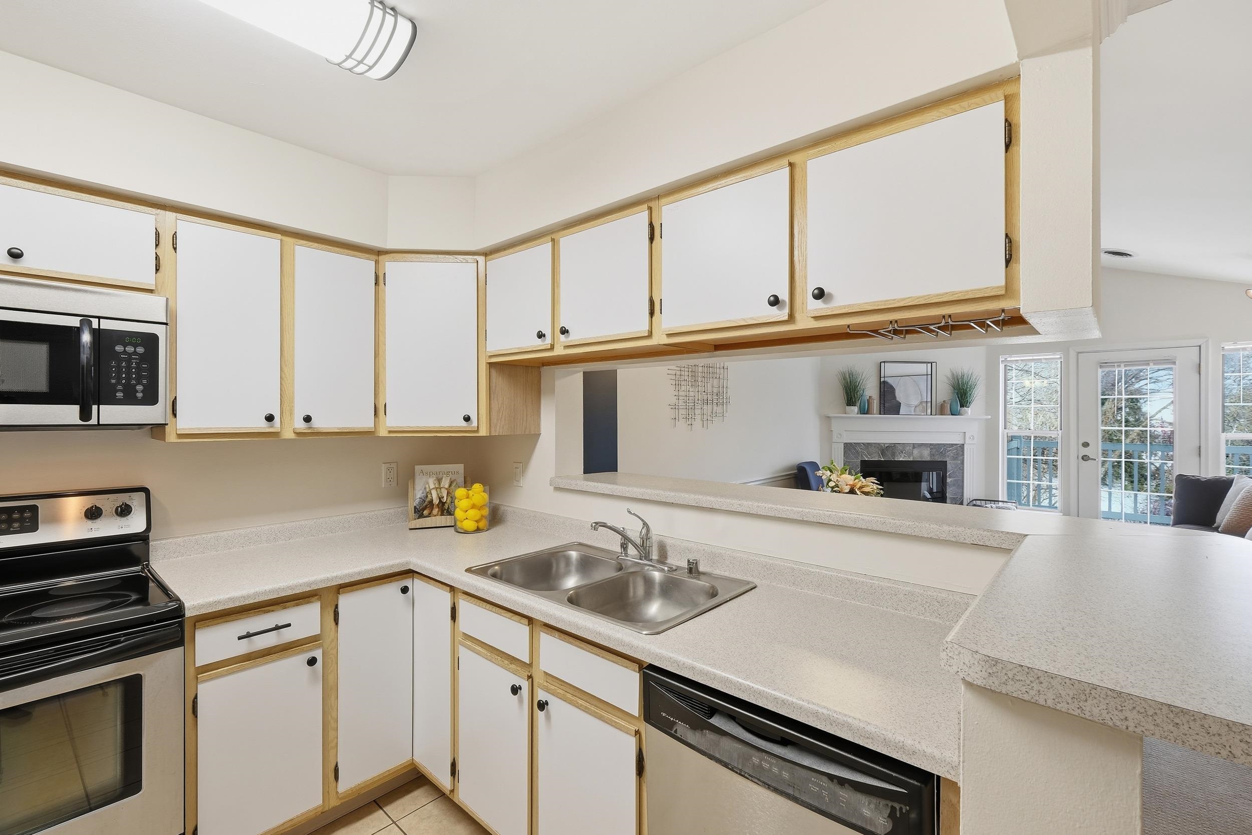 802 Kottke Drive, Unit 8 Madison, WI 53719 - Photo 11 of 46