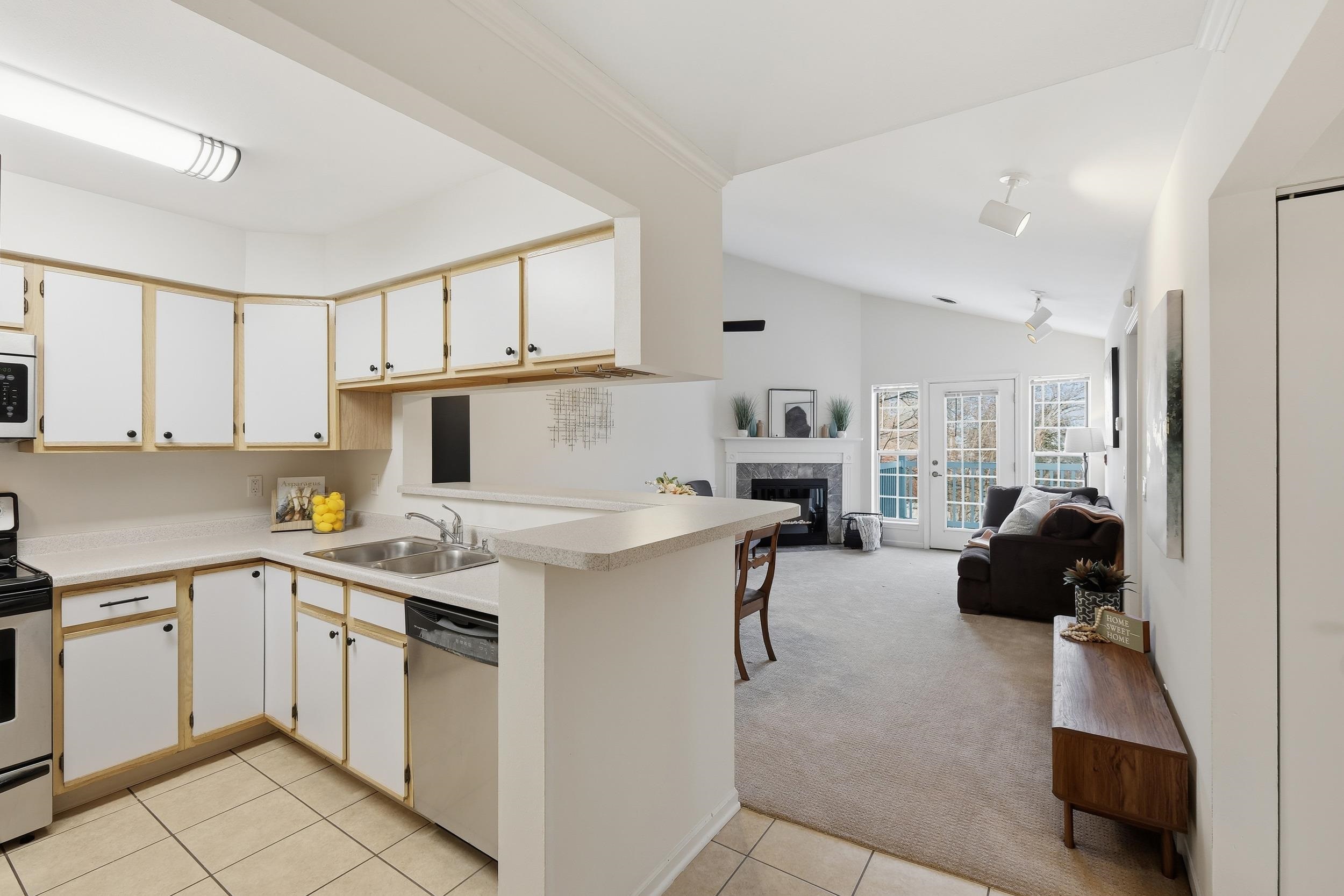 802 Kottke Drive, Unit 8 Madison, WI 53719 - Photo 13 of 46