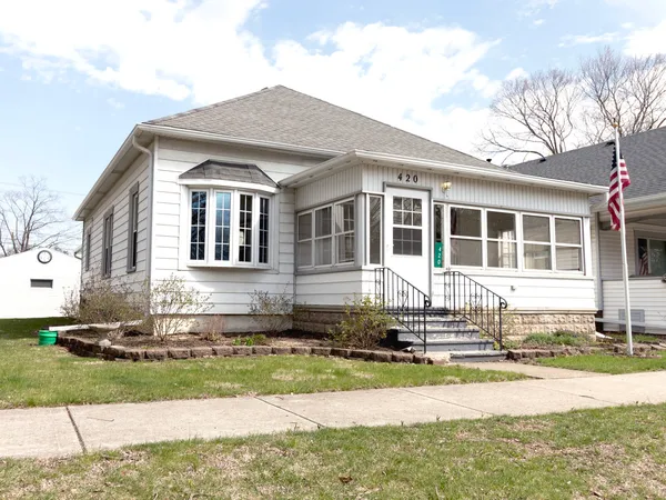 $258,000 | 420 East Benton Street, Morris, IL 60450