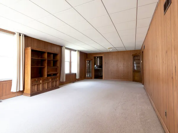 $258,000 | 420 East Benton Street, Morris, IL 60450
