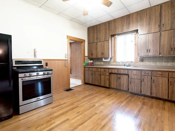 $258,000 | 420 East Benton Street, Morris, IL 60450