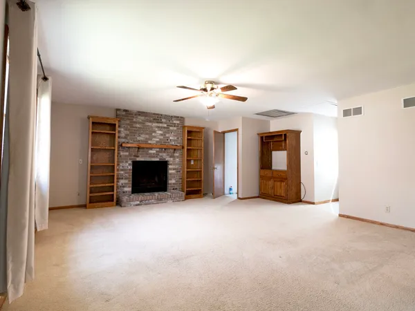 $258,000 | 420 East Benton Street, Morris, IL 60450
