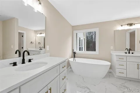 $1,595,000 | 18498 Hollow Hills Drive, Wildwood, MO 63069