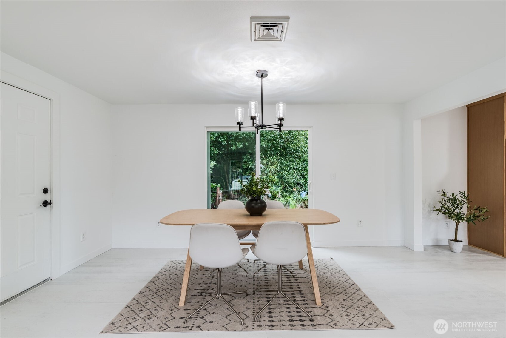 30418 12th Place Southwest Federal Way, WA 98023 - Photo 12 of 37