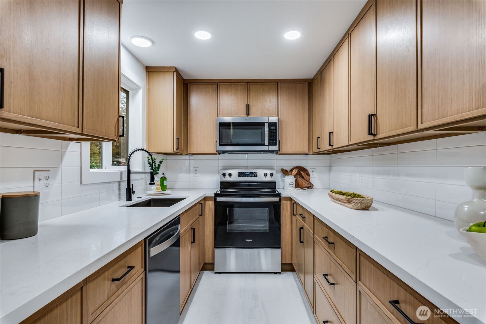 30418 12th Place Southwest Federal Way, WA 98023 - Photo 13 of 37