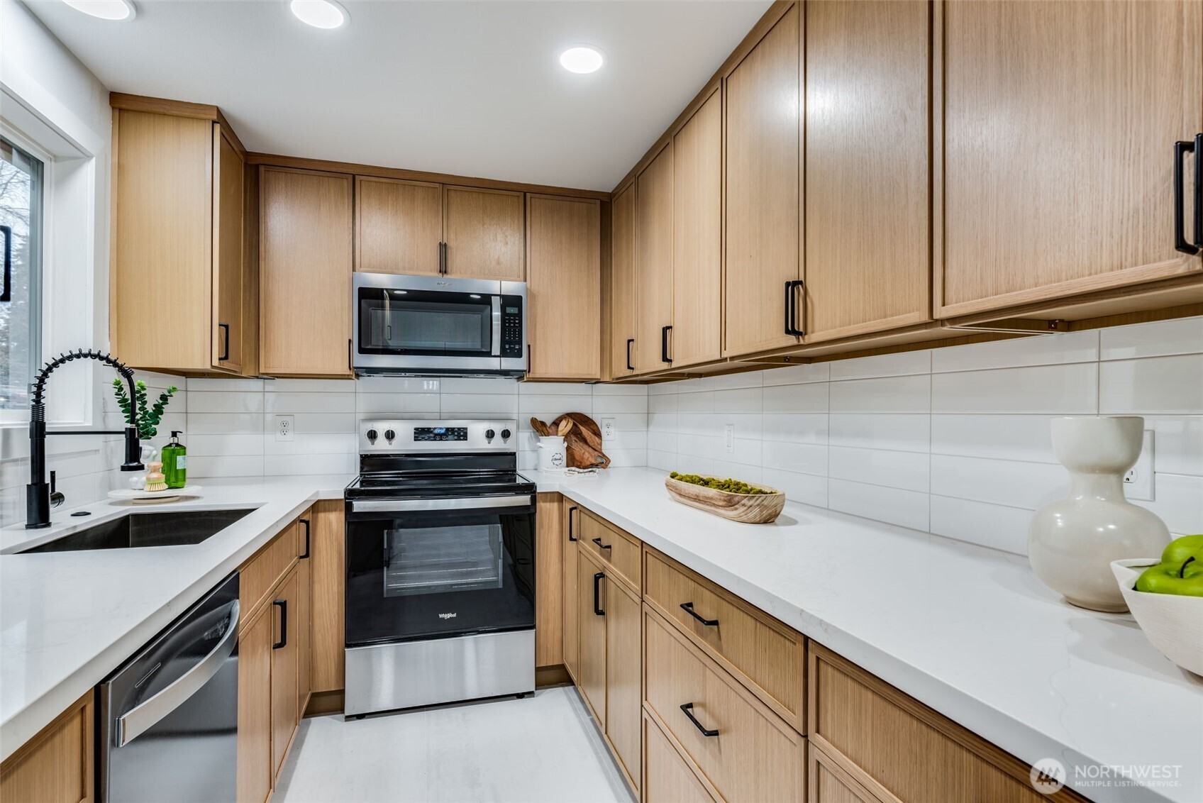 30418 12th Place Southwest Federal Way, WA 98023 - Photo 14 of 37