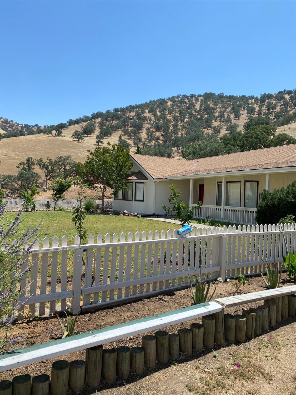 5288 North Piedra Road Sanger, CA 93657 - Photo 1 of 32