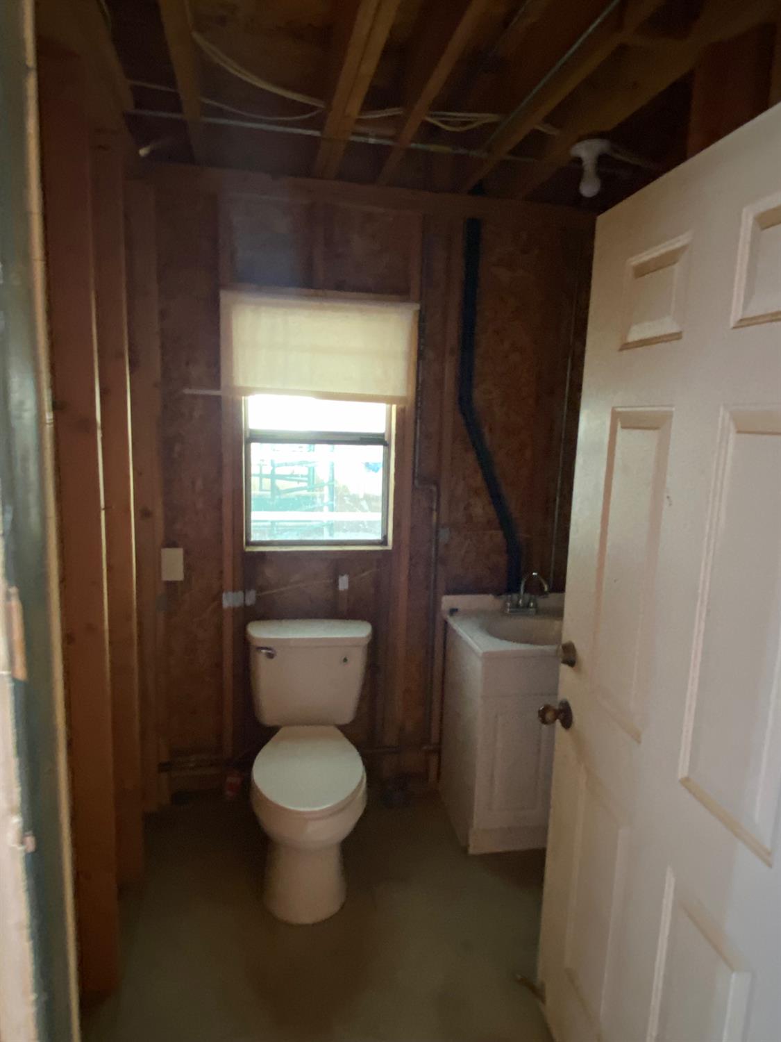 5288 North Piedra Road Sanger, CA 93657 - Photo 13 of 32