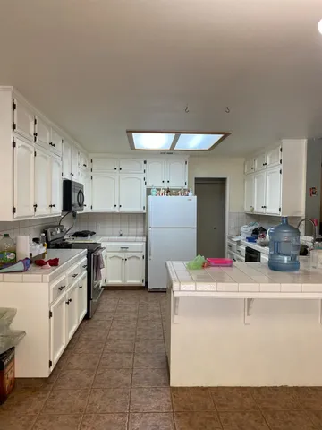 $649,950 | 5288 North Piedra Road, Sanger, CA 93657