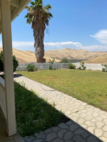 $649,950 | 5288 North Piedra Road, Sanger, CA 93657