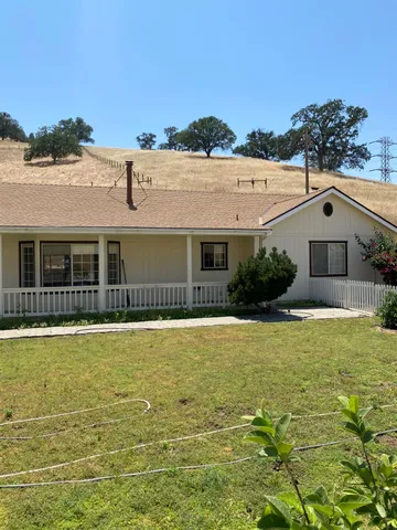 $649,950 | 5288 North Piedra Road, Sanger, CA 93657