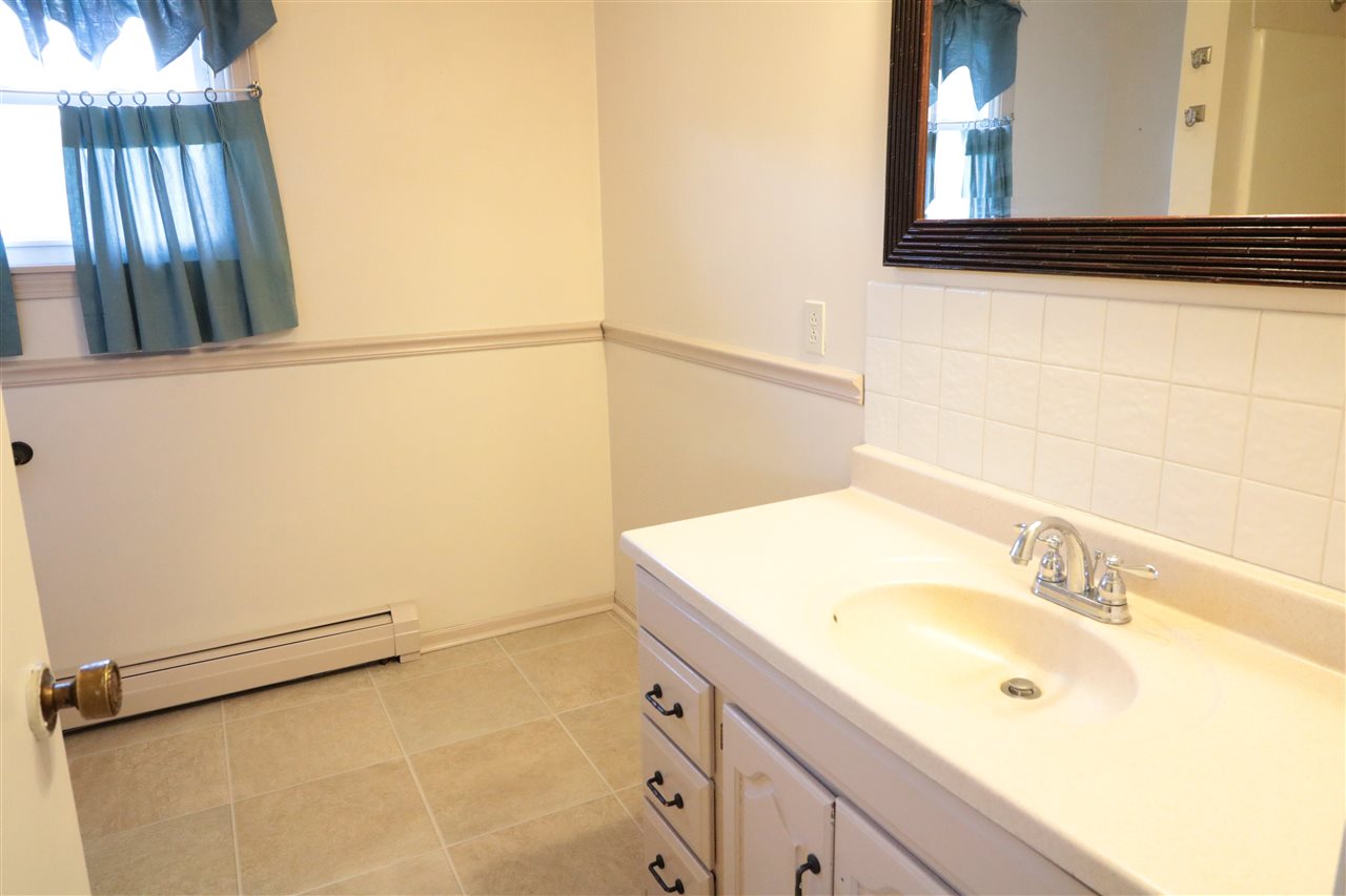20 Holmgren Road Stratham, NH 03885 - Photo 15 of 30