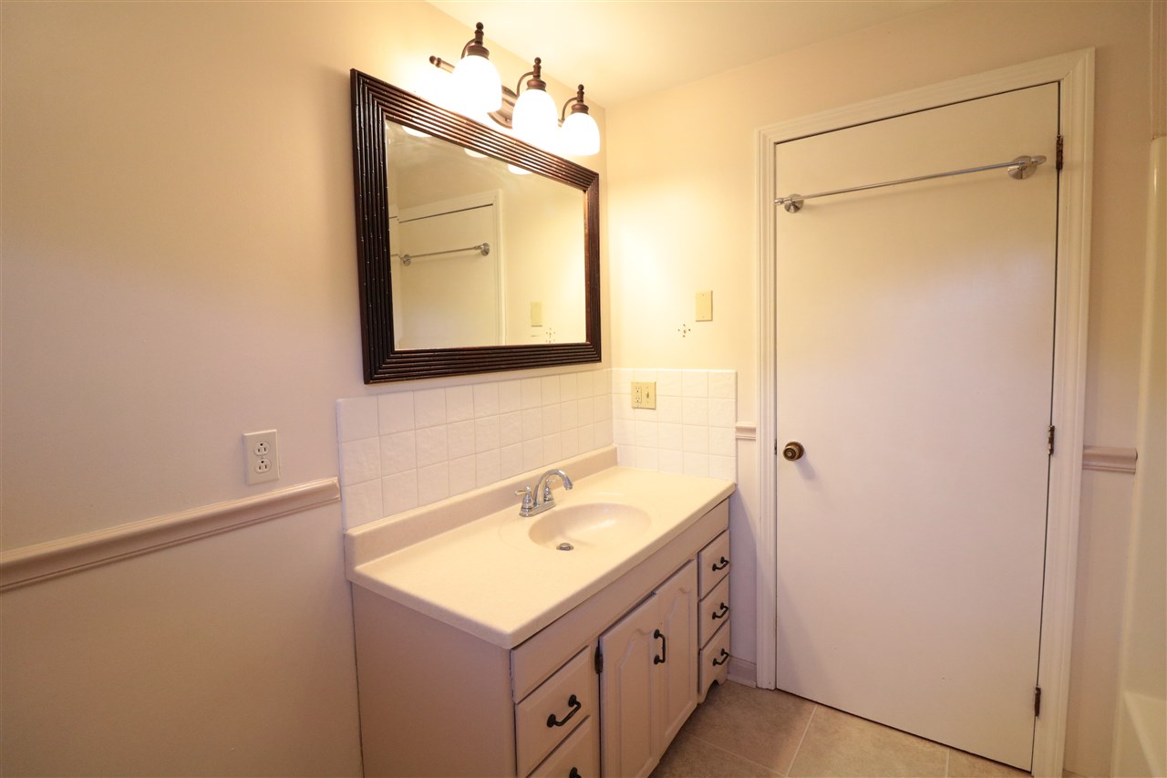 20 Holmgren Road Stratham, NH 03885 - Photo 16 of 30
