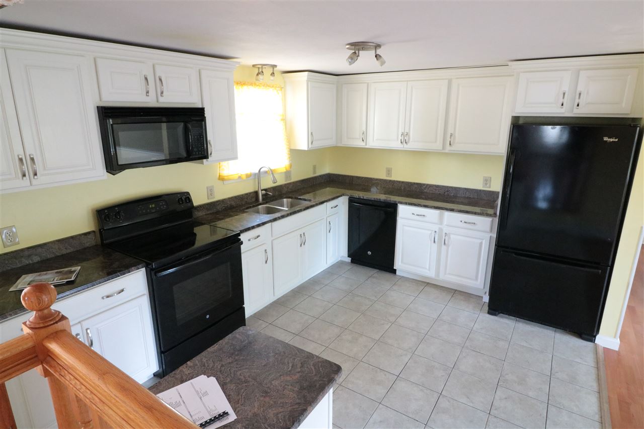 20 Holmgren Road Stratham, NH 03885 - Photo 7 of 30