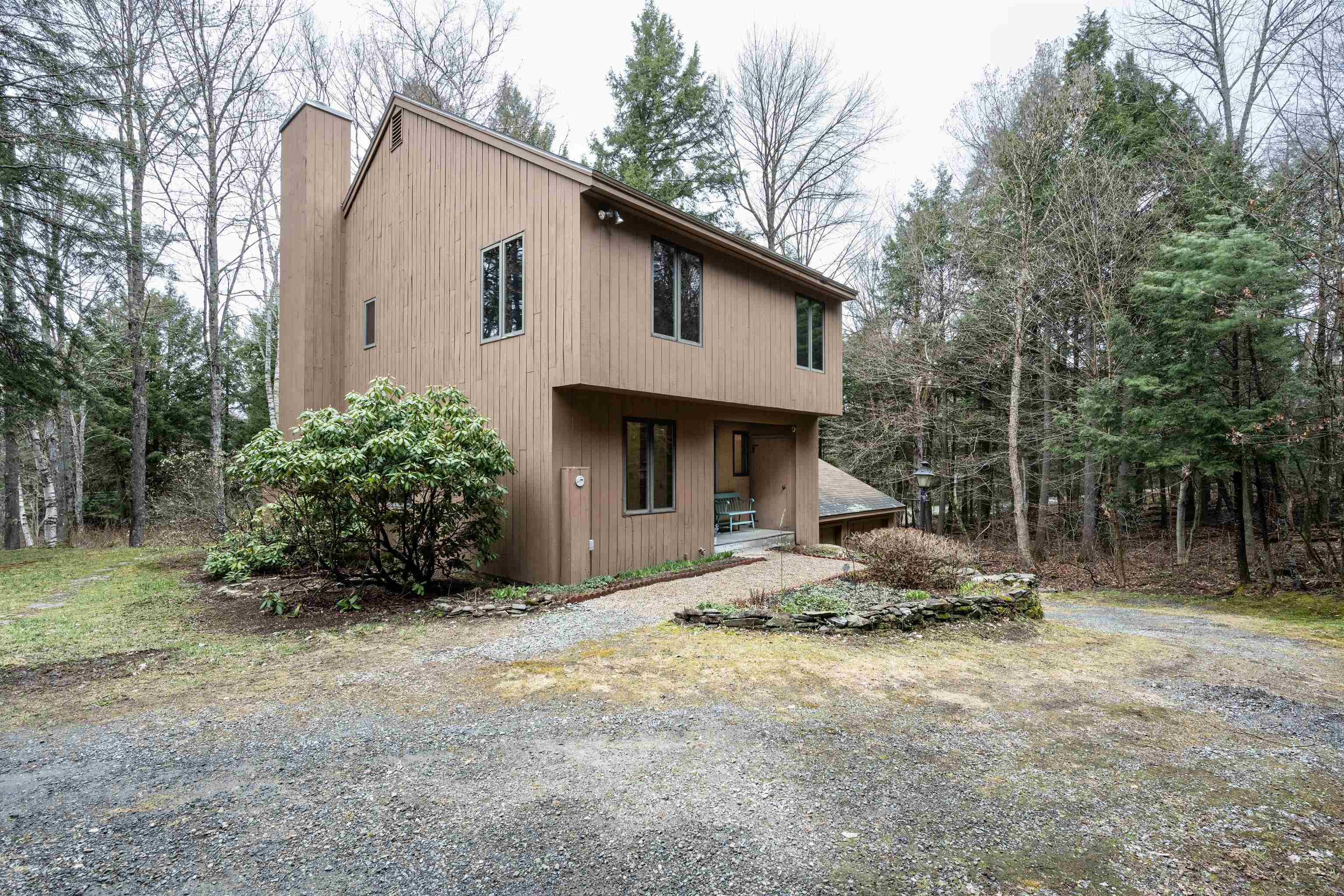 512 Marsh Family Road Hartford, VT 05059 - Photo 1 of 29 Gallery Image 1