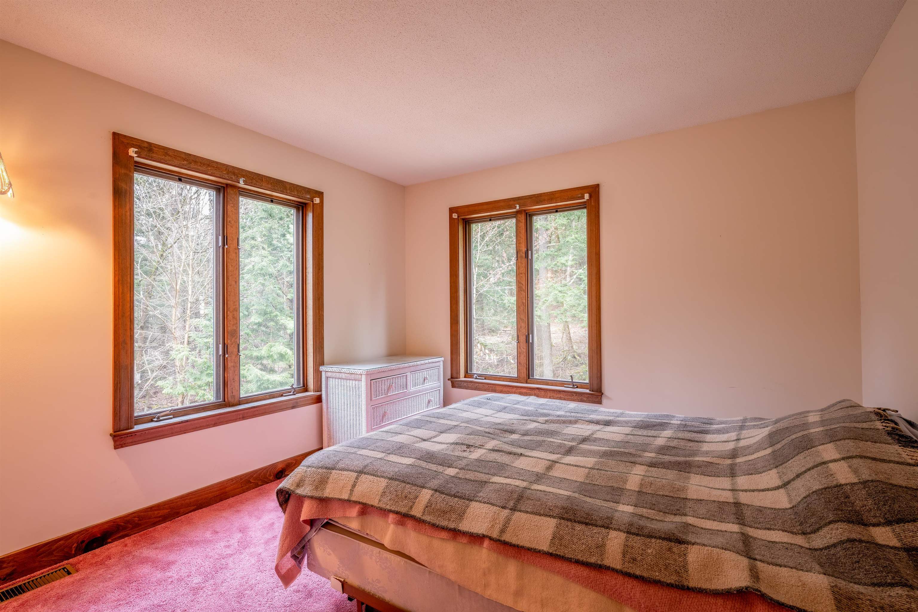 512 Marsh Family Road Hartford, VT 05059 - Photo 12 of 29 Gallery Image 12