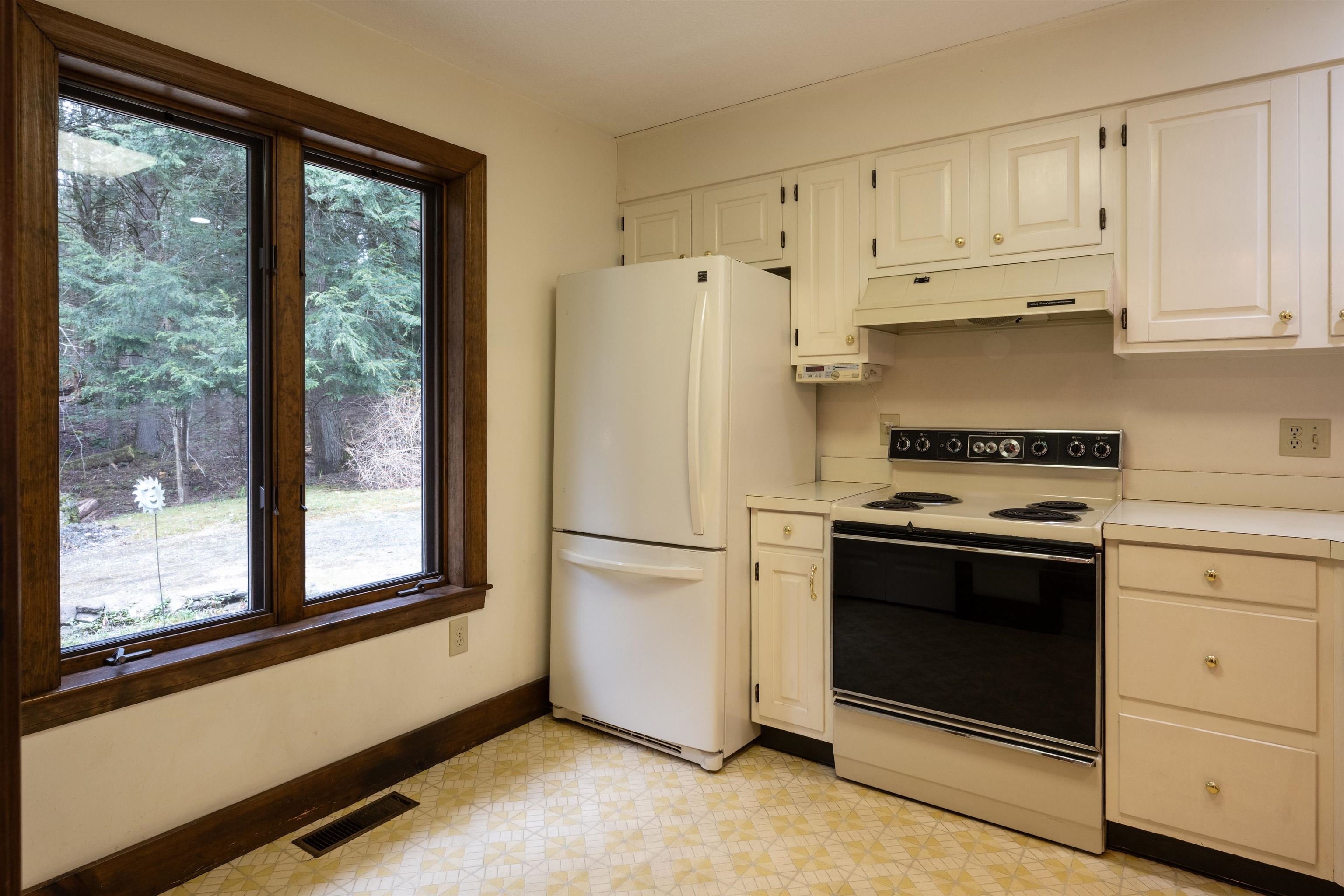 512 Marsh Family Road Hartford, VT 05059 - Photo 13 of 29 Gallery Image 13