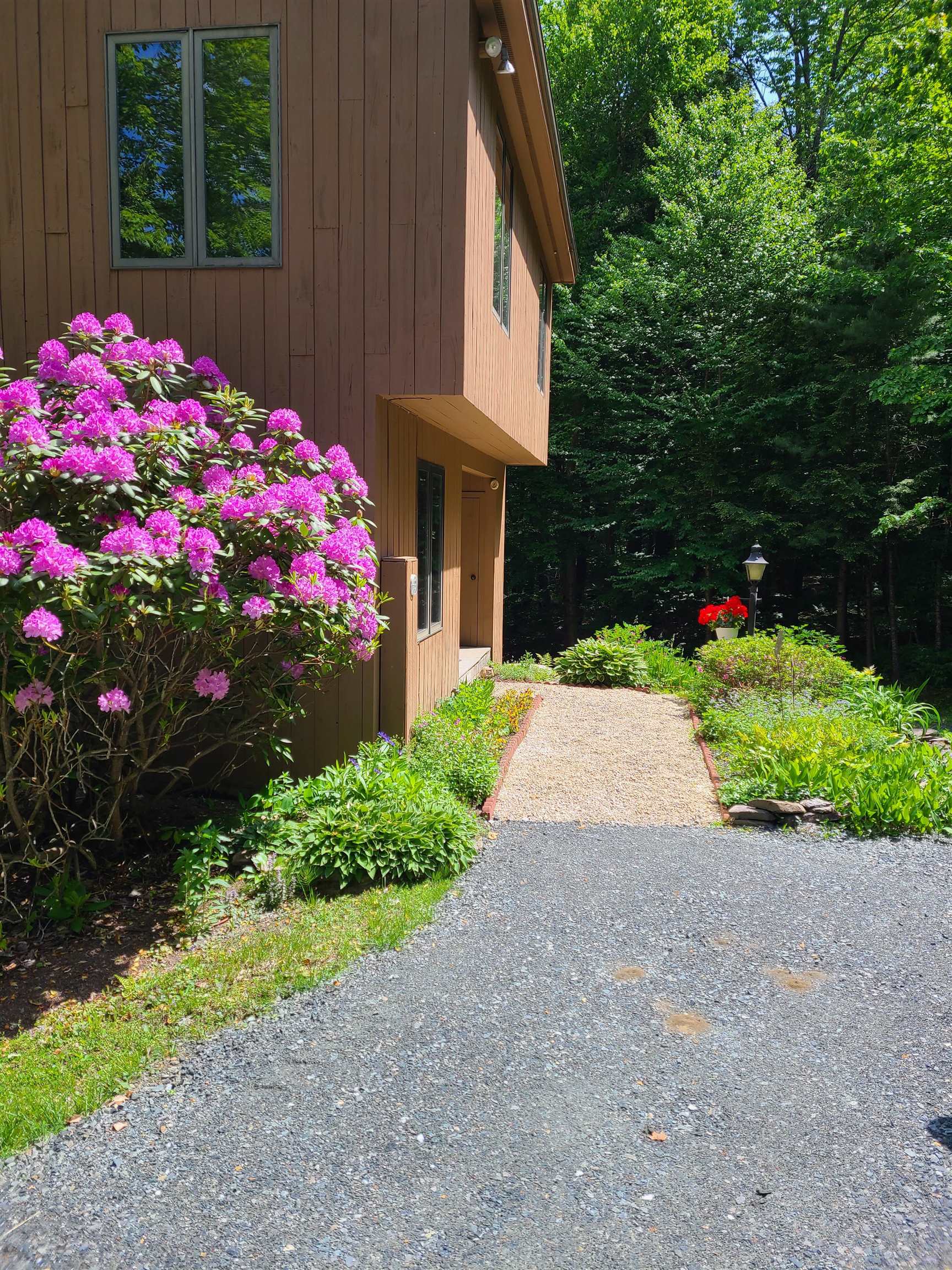 512 Marsh Family Road Hartford, VT 05059 - Photo 21 of 29 Gallery Image 21