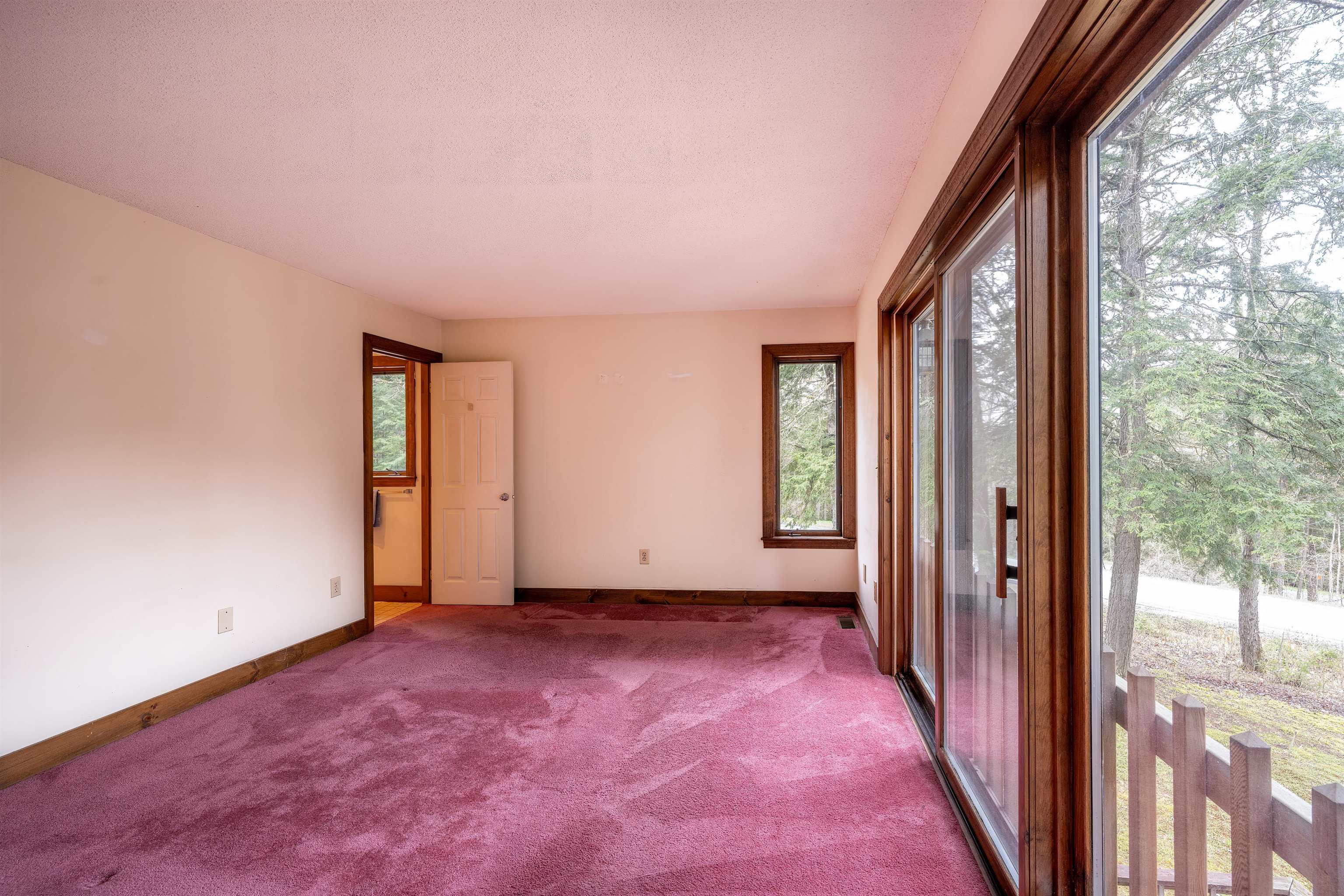512 Marsh Family Road Hartford, VT 05059 - Photo 8 of 29 Gallery Image 8