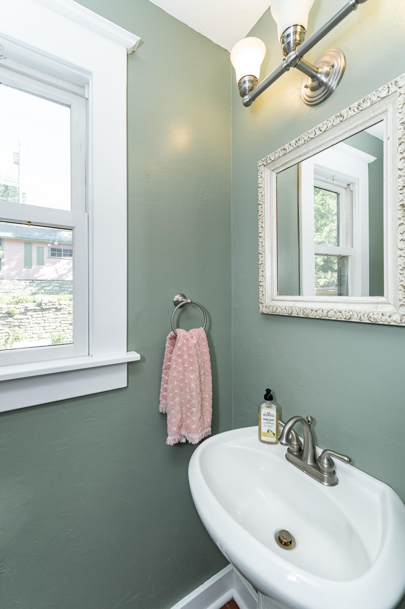 811 6th Street Southwest Rochester, MN 55902 - Photo 19 of 46