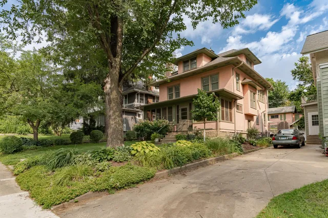 $575,000 | 811 6th Street Southwest, Rochester, MN 55902