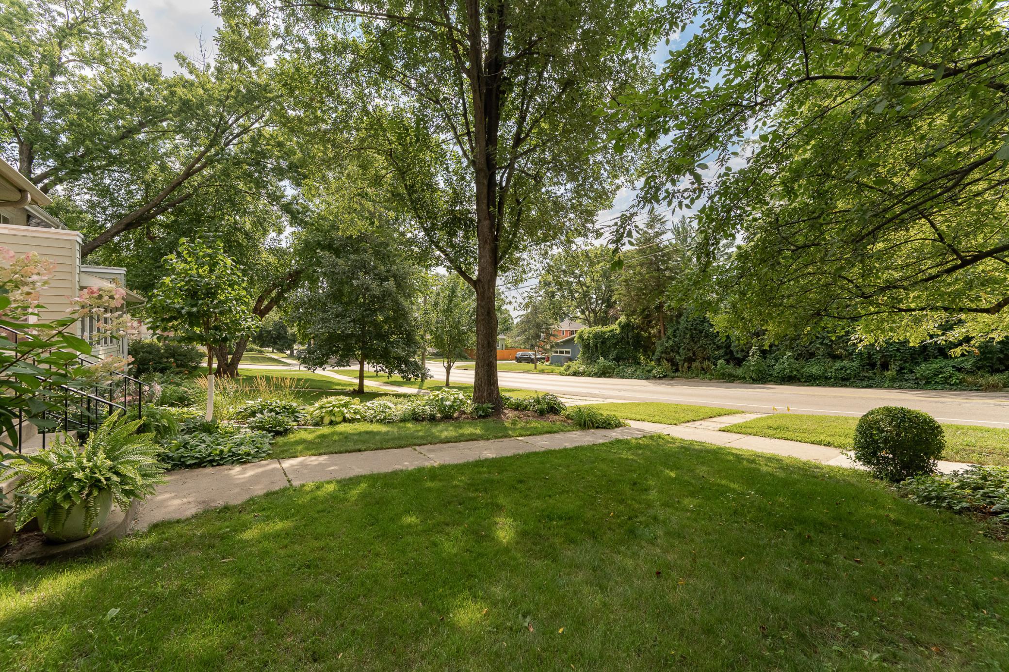 811 6th Street Southwest Rochester, MN 55902 - Photo 3 of 46