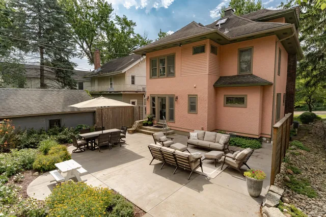 $575,000 | 811 6th Street Southwest, Rochester, MN 55902