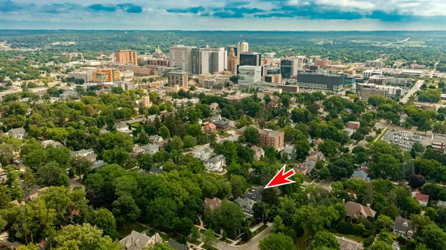 $575,000 | 811 6th Street Southwest, Rochester, MN 55902