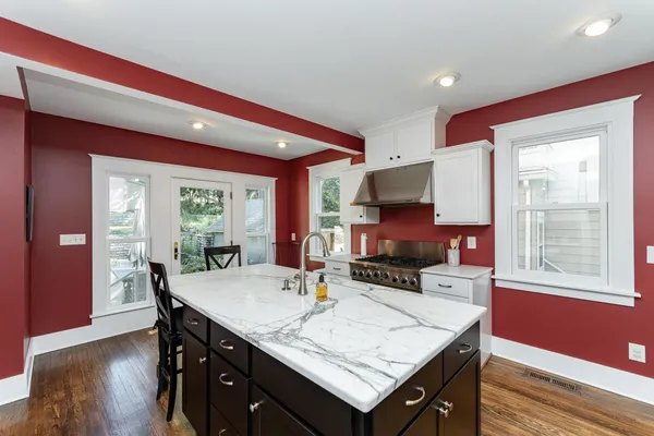 $550,000 | 811 6th Street Southwest, Rochester, MN 55902