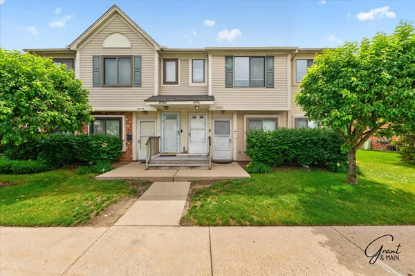 $1,295 | 30761 Hidden Pines Lane, Roseville, MI 48066