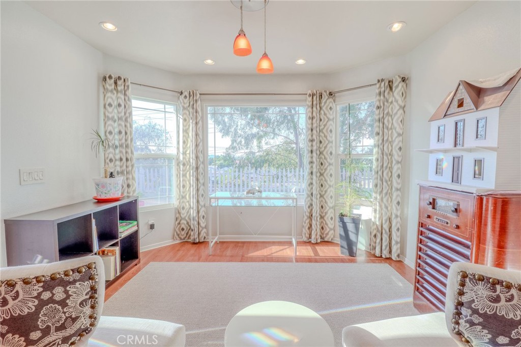 30630 Southern Cross Road Temecula, CA 92592 - Photo 20 of 42 a living room with furniture and a window