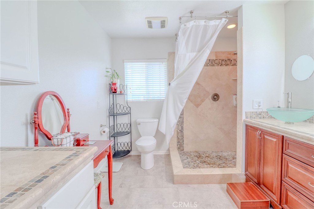 30630 Southern Cross Road Temecula, CA 92592 - Photo 30 of 42 a very nice looking room with a large window