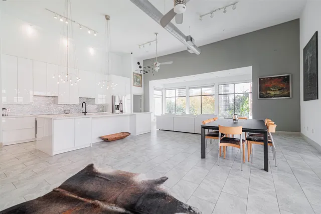 $5,450 | 1901 Post Oak Boulevard, Unit 4102, Houston, TX 77056