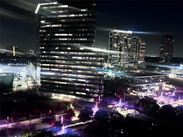 a view of a water fountain